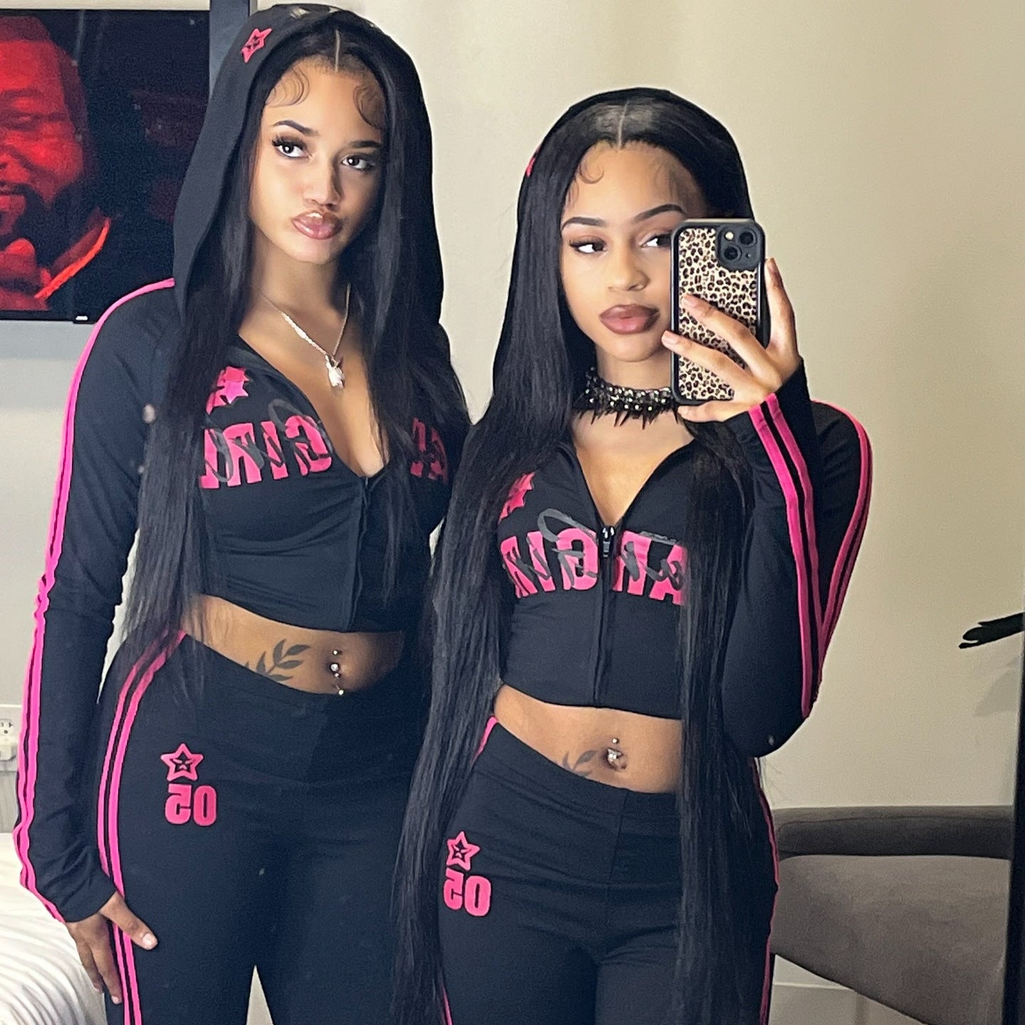 Women's Fashionable  Casual  Versatile  Color-blocked Retro-style Sporty Printed Top And Pants Set